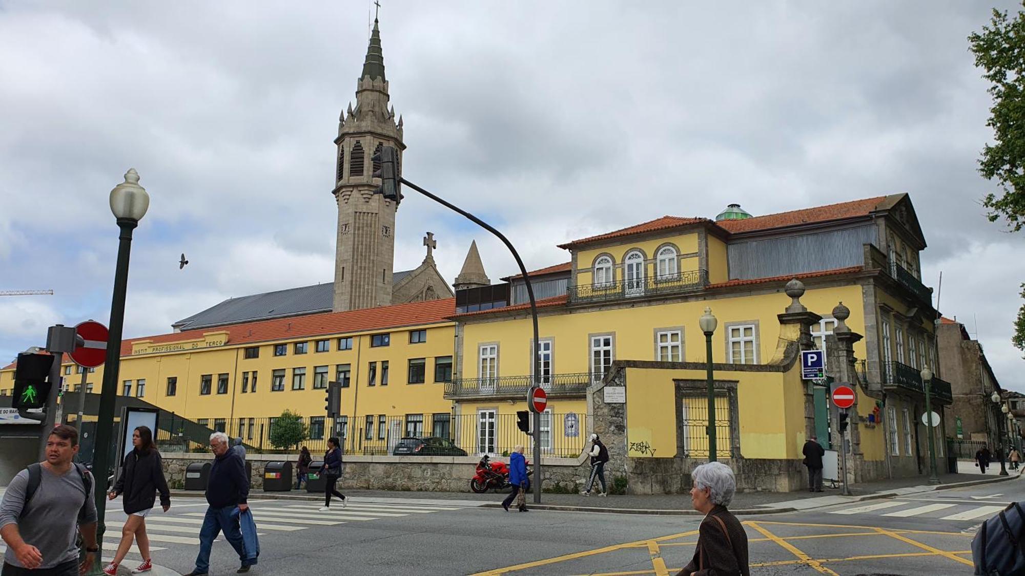 Downtown Porto With Parking Next To Subway Apartment Exterior photo